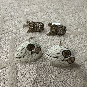 Anthropologie Decorative Owl Knobs - Cream , Gold , and Brown